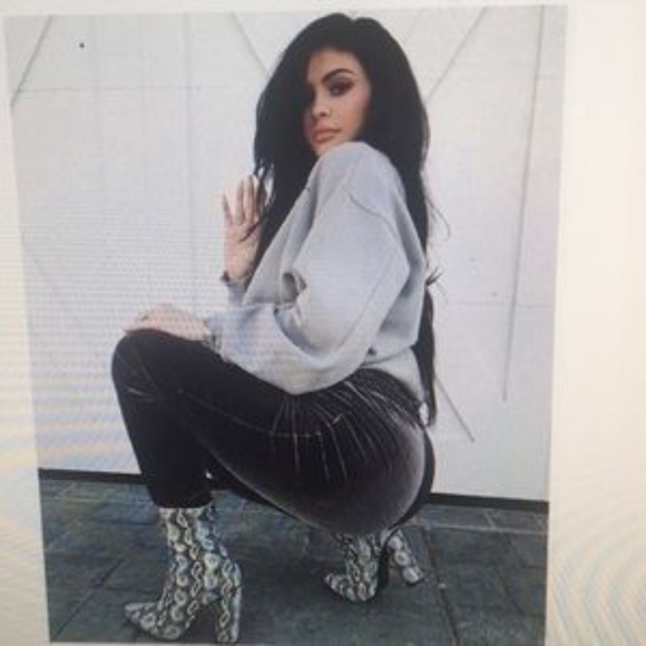 NEW Steve Madden whimsy Booties - Picture 5 of 8